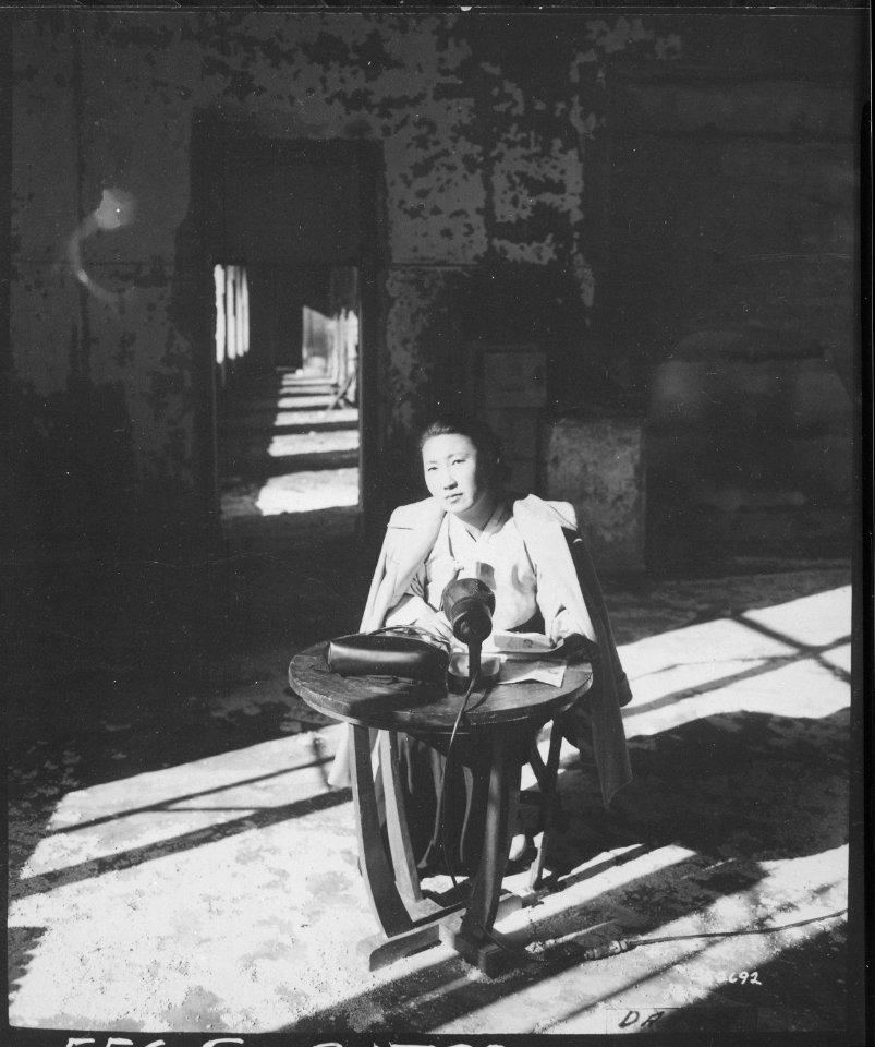 Miss Mo Yun Sook, famed Korean poetess, is telling how she escaped the Communist-led North Koreans when they captured... - NARA - 531388