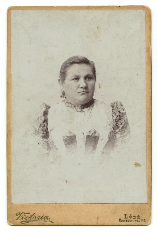 MMŁ, fotografia portret., „Viktoria, I-2210-AWERS