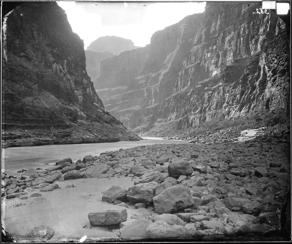 MOUTH OF KANAB WASH, LOOKING WEST, COLORADO RIVER - NARA - 524333