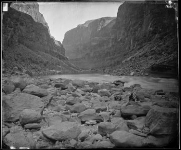 MOUTH OF KANAB WASH, LOOKING EAST, COLORADO RIVER - NARA - 524219 photo