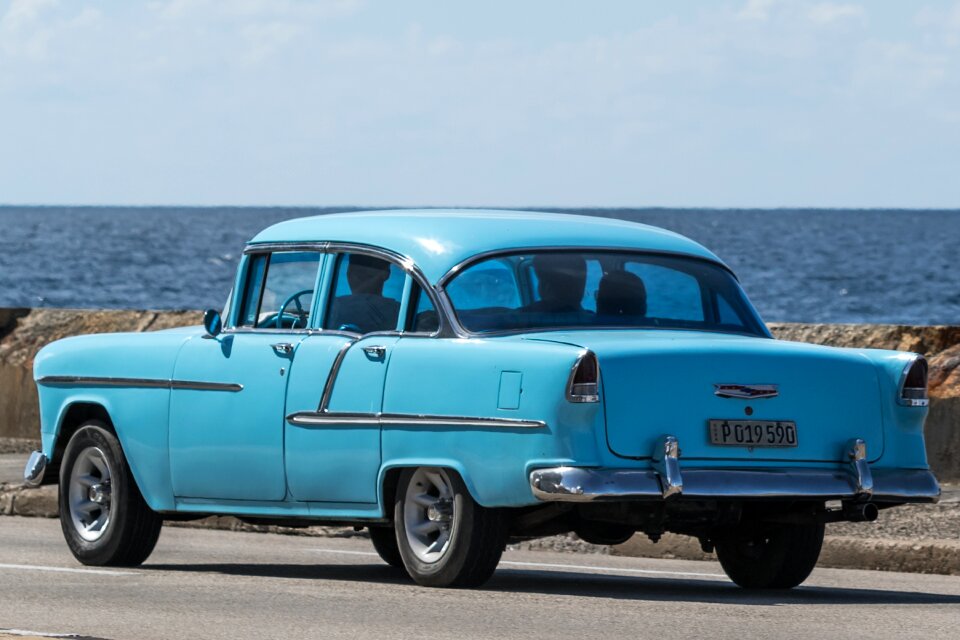 Almendron chevy blue