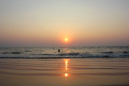 Sun dawn sea