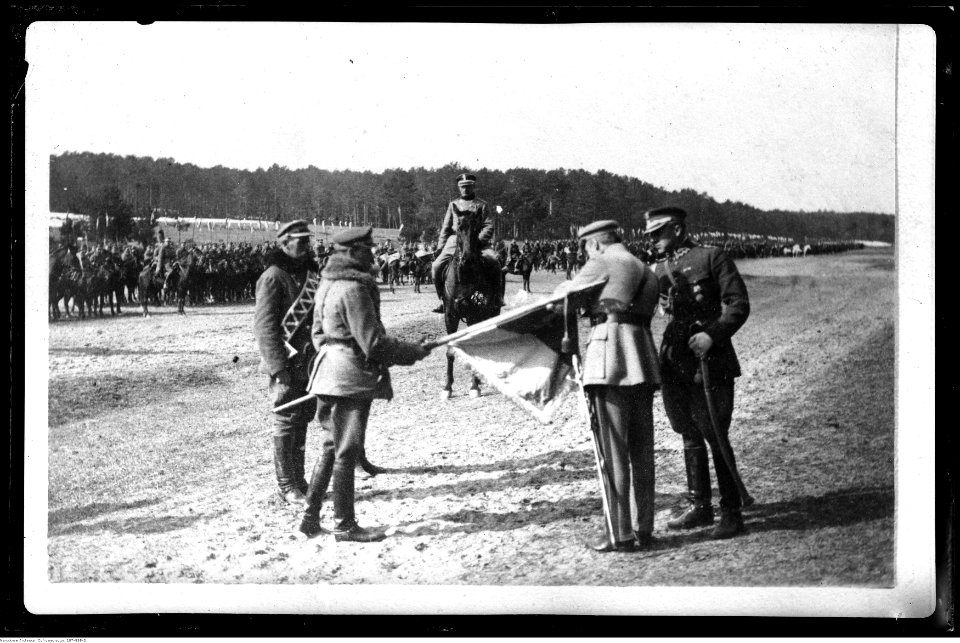 Narcyz Witczak-Witaczyński - Dekoracja sztandaru 1 Pułku Ułanów Krechowieckich (107-835-2)