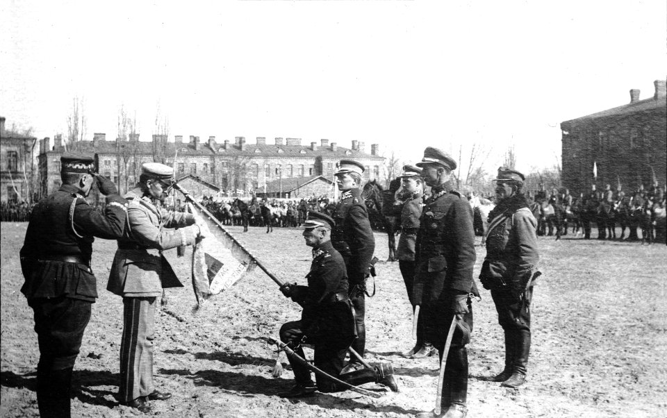 Narcyz Witczak-Witaczyński - Dekoracja sztandaru 1 Pułku Szwoleżerów (107-836-2)