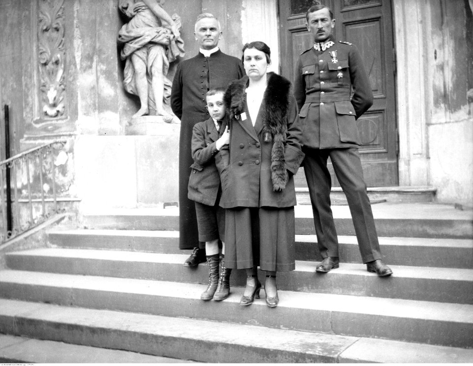 Narcyz Witczak-Witaczyński - Ksiądz Marian Tokarzewski i nierozpoznana rodzina (107-17-1)