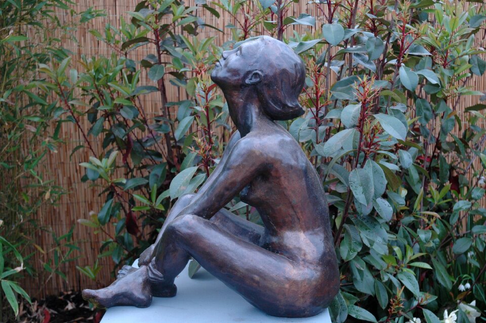 Work of art bronzes woman