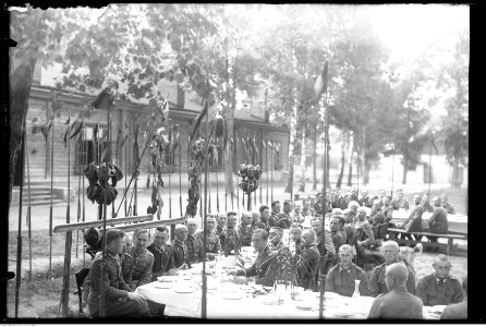 Narcyz Witczak-Witaczyński - Kolumna z tyłu - szwadron zapasowy. (107-665-6)