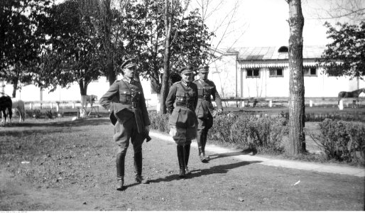 Narcyz Witczak-Witaczyński - Oficerowie w koszarach Szwadronu Przybocznego Prezydenta Rzeczypospolitej (107-1053-3)