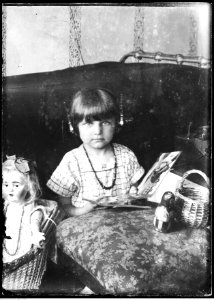 Narcyz Witczak-Witaczyński - Nierozpoznana dziewczynka (107-1002-1)