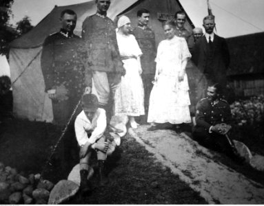 Narcyz Witczak-Witaczyński - Pobyt Szwadronu Przybocznego Prezydenta Rzeczypospolitej w rejonie Lasomina w związku z letnim wypasem koni (107-29-13)