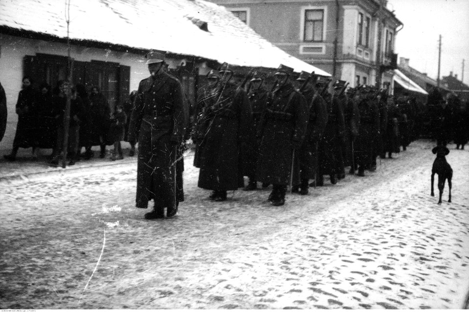 Narcyz Witczak-Witaczyński - Pogrzeb plutonowego Stanisława Seweryna z 1 Dywizjonu Żandarmerii (107-1104-2)