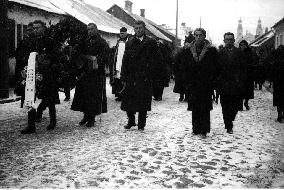 Narcyz Witczak-Witaczyński - Pogrzeb plutonowego Stanisława Seweryna z 1 Dywizjonu Żandarmerii (107-1104-14)