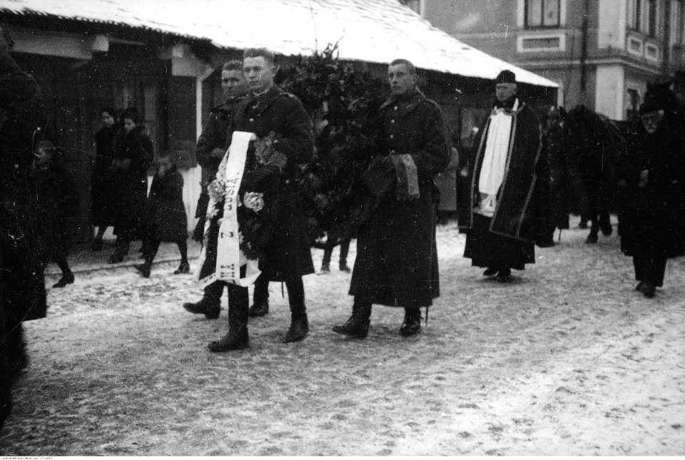 Narcyz Witczak-Witaczyński - Pogrzeb plutonowego Stanisława Seweryna z 1 Dywizjonu Żandarmerii (107-1104-4)