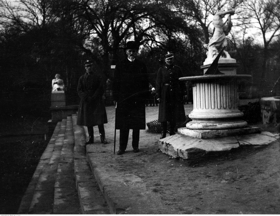 Narcyz Witczak-Witaczyński - Prezydent Stanisław Wojciechowski w Spale i Łazienkach Królewskich (107-18-4)