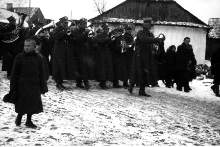 Narcyz Witczak-Witaczyński - Pogrzeb plutonowego Stanisława Seweryna z 1 Dywizjonu Żandarmerii (107-1104-17)