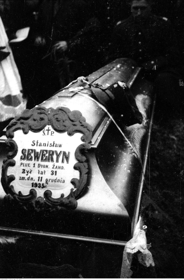 Narcyz Witczak-Witaczyński - Pogrzeb plutonowego Stanisława Seweryna z 1 Dywizjonu Żandarmerii (107-1104-31)