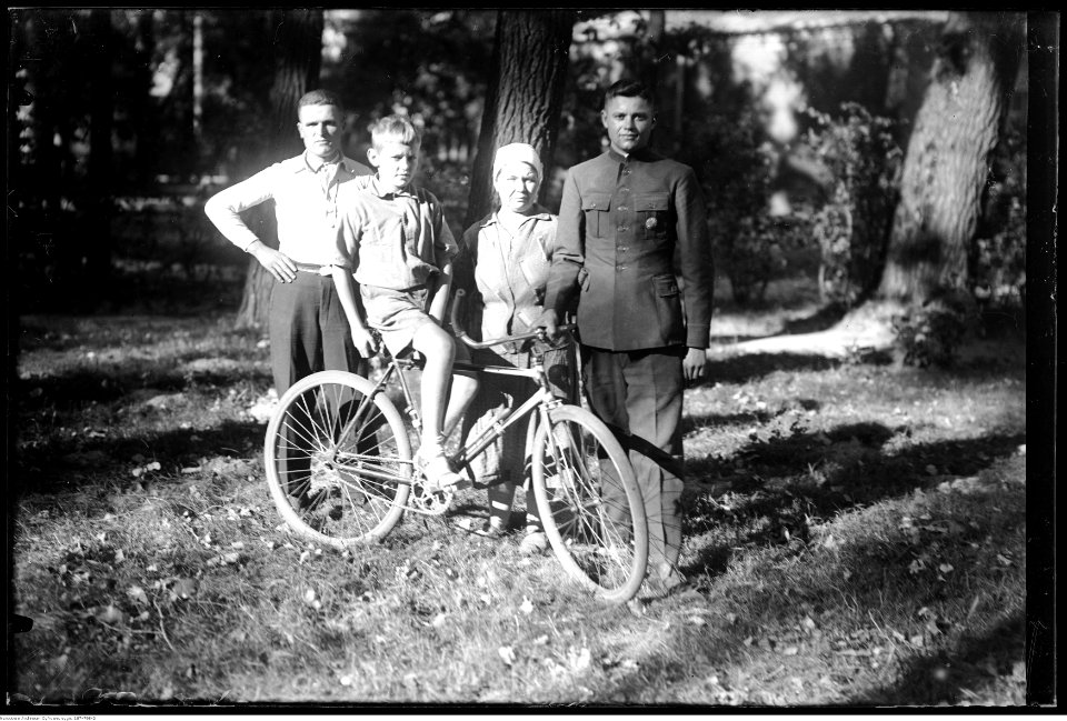 Narcyz Witczak-Witaczyński - Rodzina płk Adama Zakrzewskiego (107-798-2)