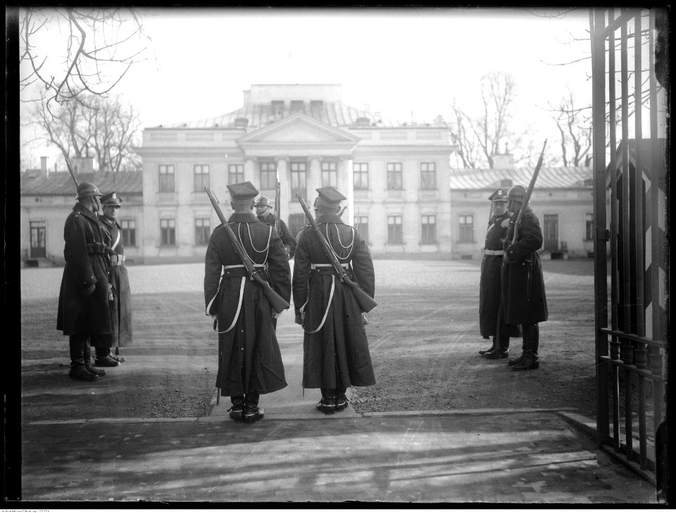 Narcyz Witczak-Witaczyński - Szwadron na warcie w Belwederze (107-78-4)
