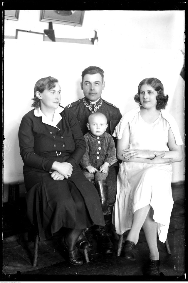 Narcyz Witczak-Witaczyński - Rodzina plut. Nowaka (107-406-2)