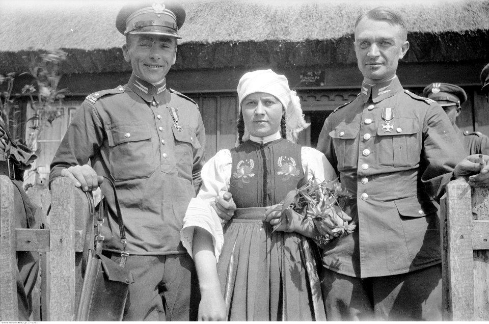 Narcyz Witczak-Witaczyński - Szwoleżerowie 1 Pułku Szwoleżerów na wsi na Ziemi Łowickiej (107-1075-13)