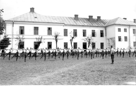Narcyz Witczak-Witaczyński - Trening w Szkole Podoficerów Zawodowych Kawalerii (107-135-1)