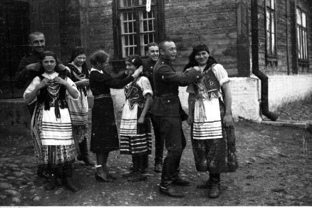 Narcyz Witczak-Witaczyński - Uroczystość folklorystyczna w Garwolinie (107-1106-11)