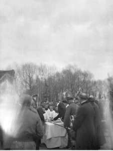 Narcyz Witczak-Witaczyński - Uroczystość wręczenia sztandaru 1 Pułkowi Strzelców Konnych w Garwolinie z udziałem prezydenta RP Stanisława Wojciechowskiego. (107-1115-1)