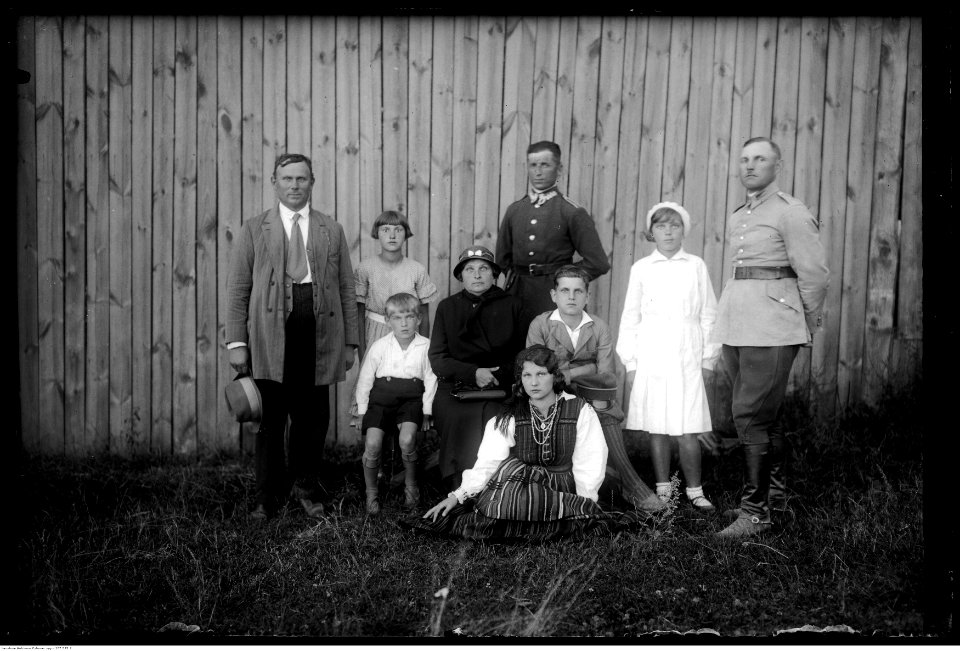 Narcyz Witczak-Witaczyński - Wachm. Kopiński z rodziną (107-573-2)