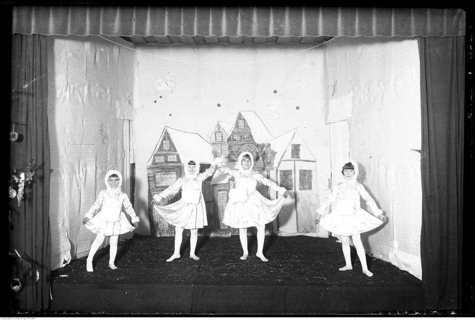 Narcyz Witczak-Witaczyński - Teatrzyk w przedszkolu Rodziny Wojskowej w Garwolinie (107-608-8)