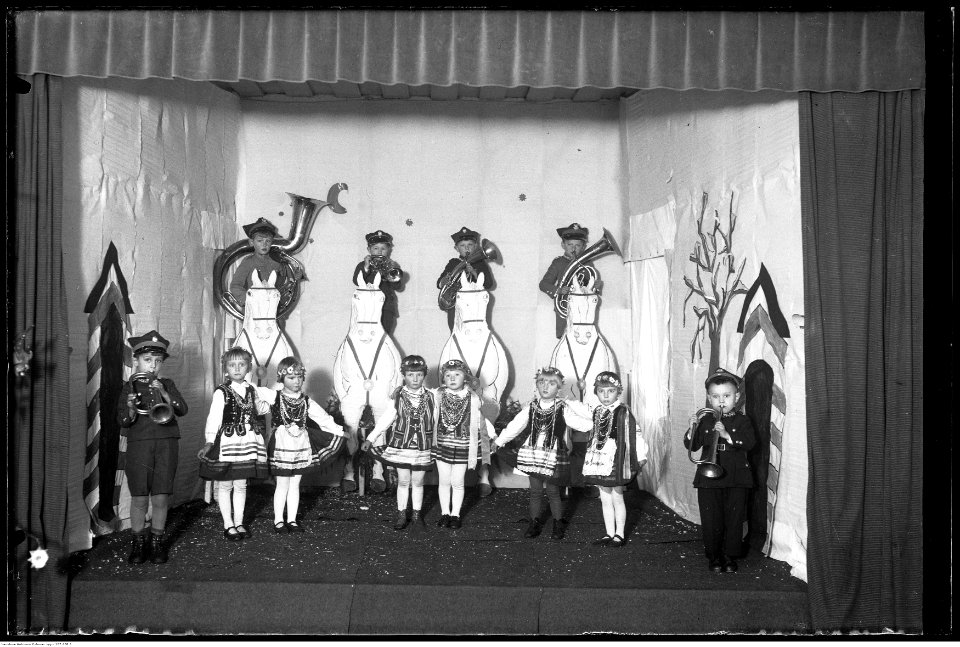 Narcyz Witczak-Witaczyński - Teatrzyk w przedszkolu Rodziny Wojskowej w Garwolinie (107-608-6)