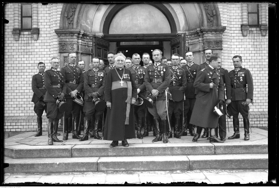 Narcyz Witczak-Witaczyński - Wizyta bp. Władysława Bandurskiego w 1 Pułku Szwoleżerów (107-177-2)