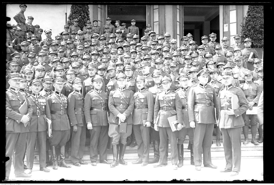Narcyz Witczak-Witaczyński - Wycieczka wojskowych na Powszechnej Wystawie Krajowej w Poznaniu (107-244-8)