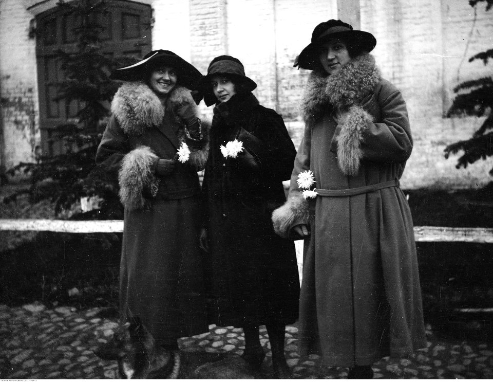 Narcyz Witczak-Witaczyński - Zofia Witczak-Witaczyńska, Narcyz Witczak-Witaczyński oraz nierozpoznane osoby (107-13-13)