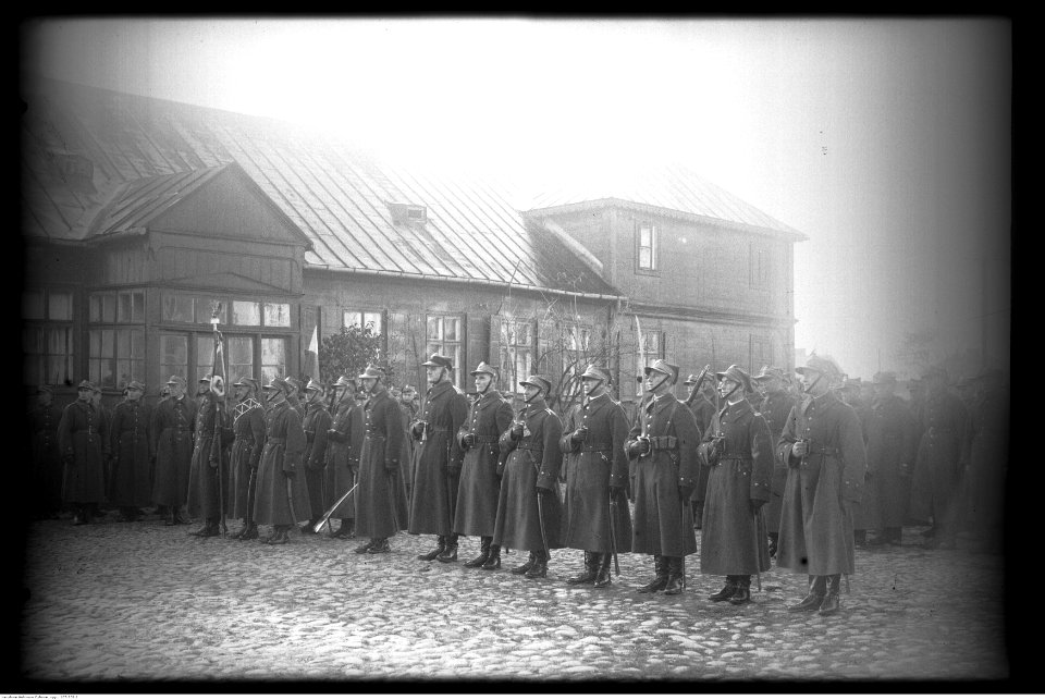 Narcyz Witczak-Witaczyński - Święto Niepodległości (107-703-2)
