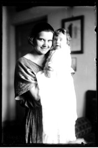 Narcyz Witczak-Witaczyński - Zofia Witczak-Witaczyńska z córką Barbarą (107-113-1)