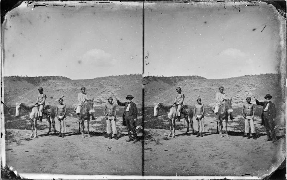 Navajoe Indian braves. Old Fort Defiance. New Mexico - NARA - 519801