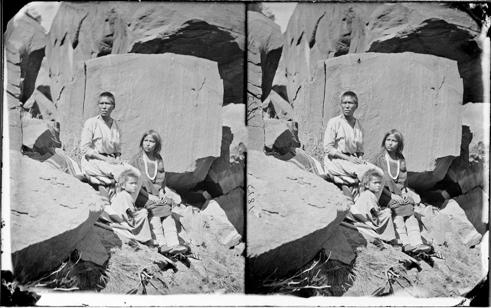 Navajoe squaws and child. Canyon De Chelle. Arizona 1873 - NARA - 519797