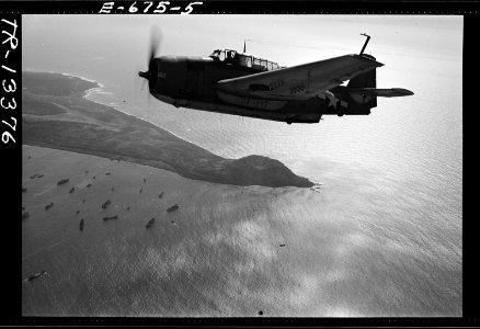 Navy photographer on Iwo Jima, Capt. Ed. J. Steichen, head of the Navy's combat photography and director of the Naval... - NARA - 520733