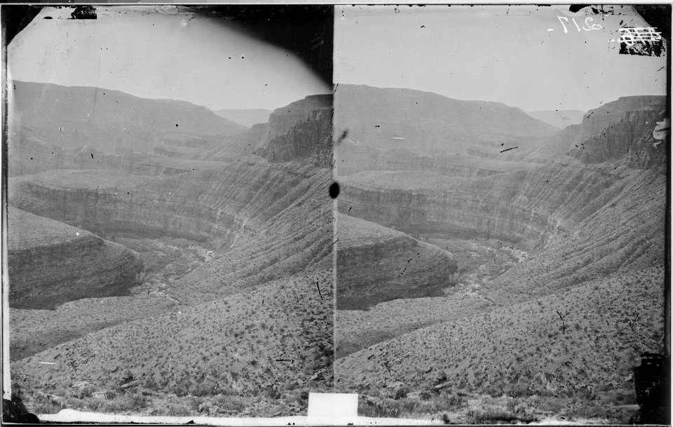 NEAR JUNCTION WITH GRAND CANYON OF THE COLORADO RIVER, WALLS 2500 FEET (PROJECTING ROCK), OR GRAND GULCH, ARIZONA. - NARA - 523982