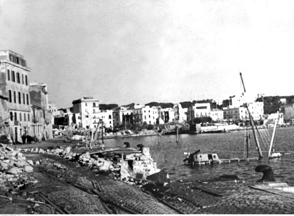 Nettuno. Panorama miasta (2-2211)