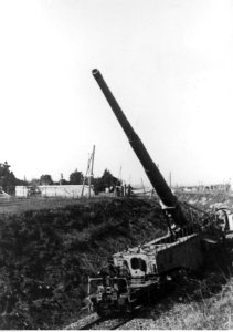 Niemiecka artyleria dalekosiężna na froncie pod Nettuno - Anzio (2-2192)