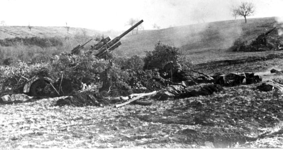 Niemiecka bateria przeciwlotnicza na froncie pod Nettuno - Anzio (2-2196)