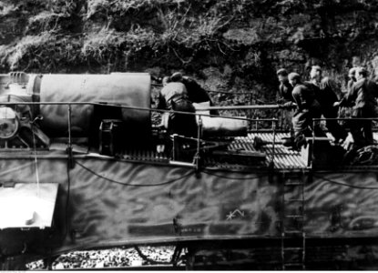 Niemiecka artyleria dalekosiężna na froncie pod Nettuno - Anzio (2-2193)