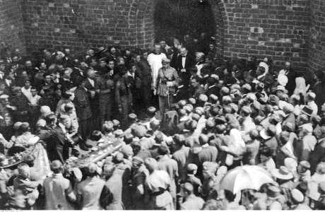 Nierozpoznane uroczystości religijne z udziałem Józefa Piłsudskiego (22-434) photo