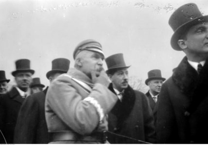 Obchody święta 11 listopada w Warszawie (22-260-7)