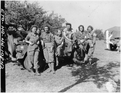 Nurses of a field hospital who arrived in France via England and Egypt after three years service. - NARA - 531500