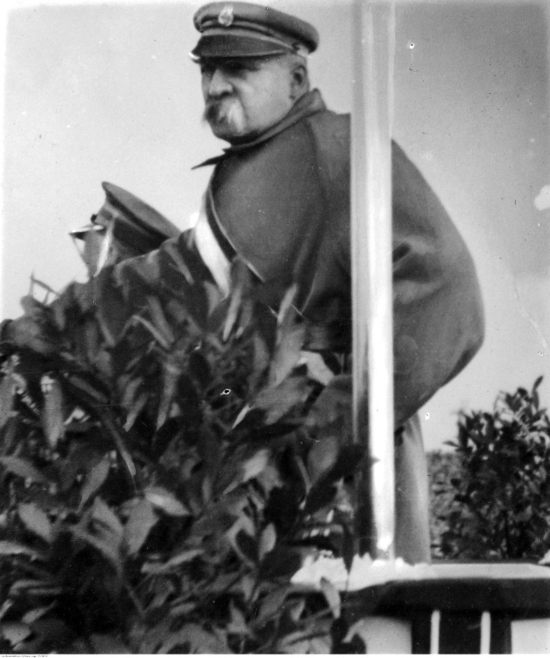 Obchody święta 11 listopada w Warszawie (22-262-6)