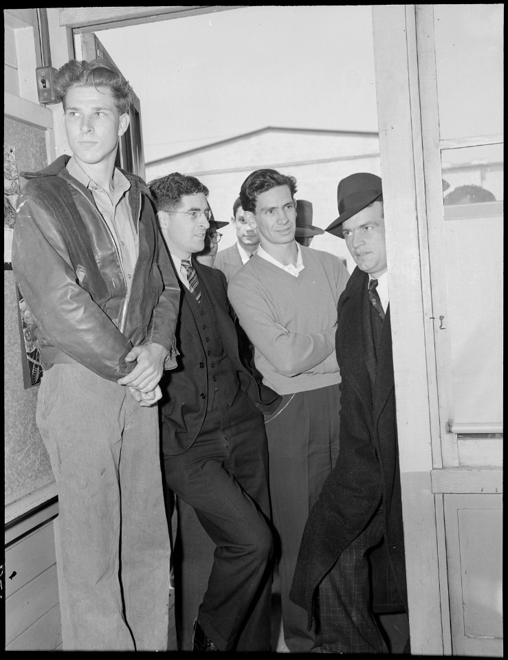 Oakland, California. Lockheed Testing Program. Crowding in the doorway of the room where Lockheed is testing - NARA - 532196