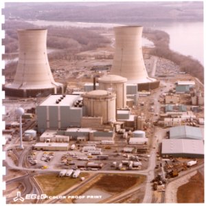 Oblique (view of) TMI (Three Mile Island) - NARA - 540027