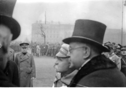 Obchody święta 11 listopada w Warszawie (22-260-4)